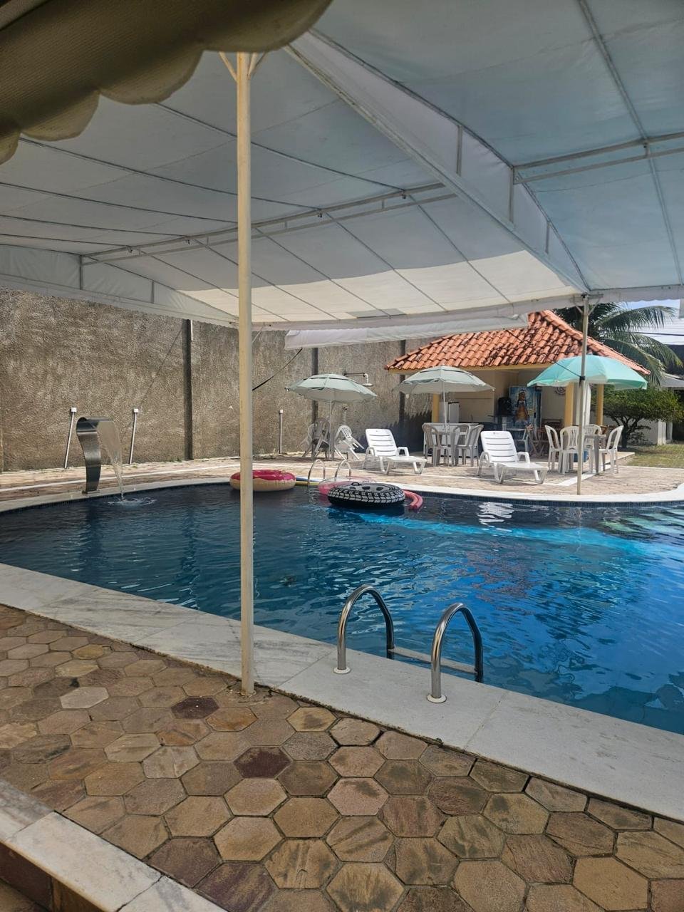 Piscina da Pousada Paradise